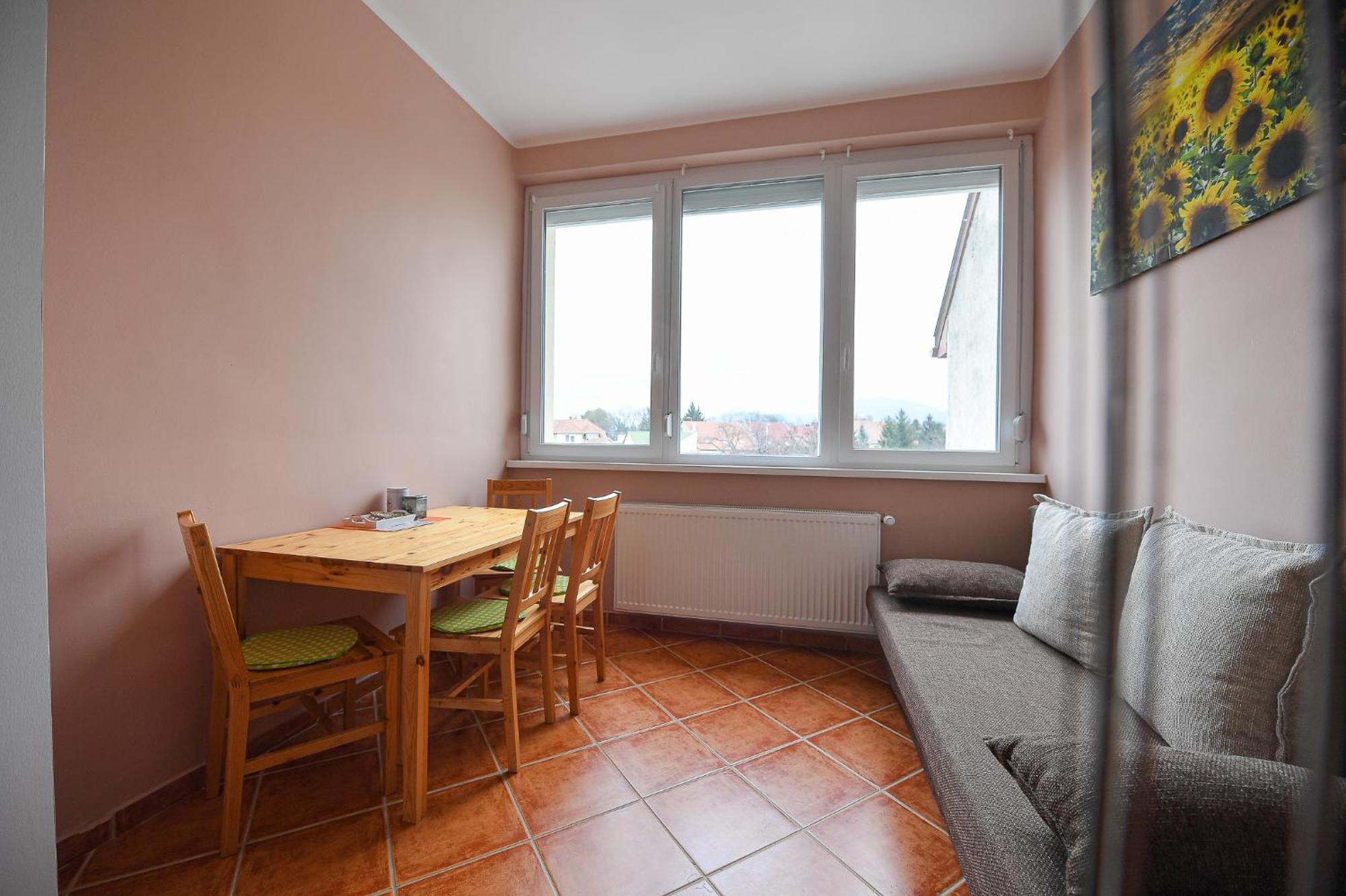 Kokusz Apartmanok エゲル 部屋 写真