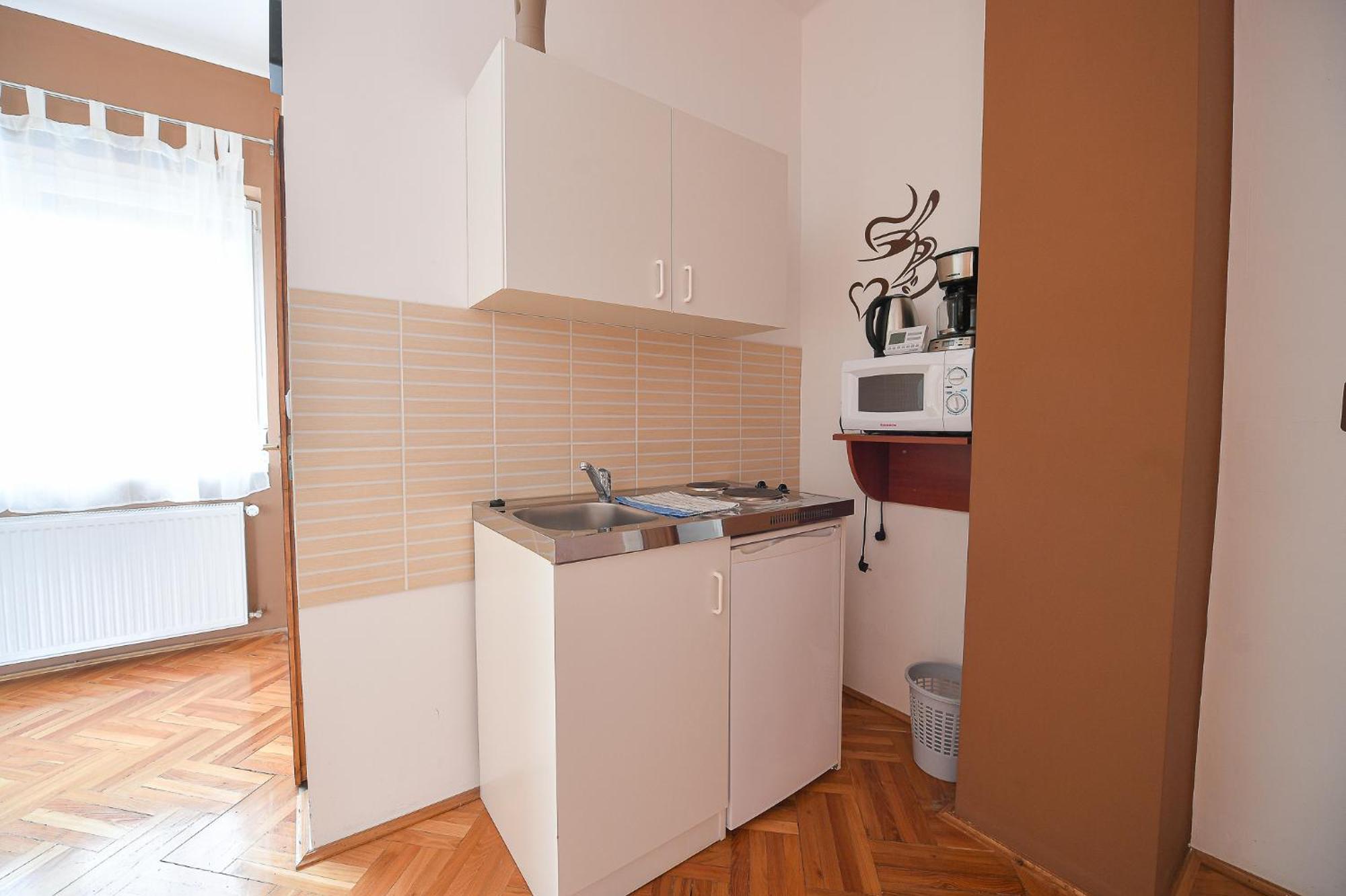 Kokusz Apartmanok エゲル 部屋 写真