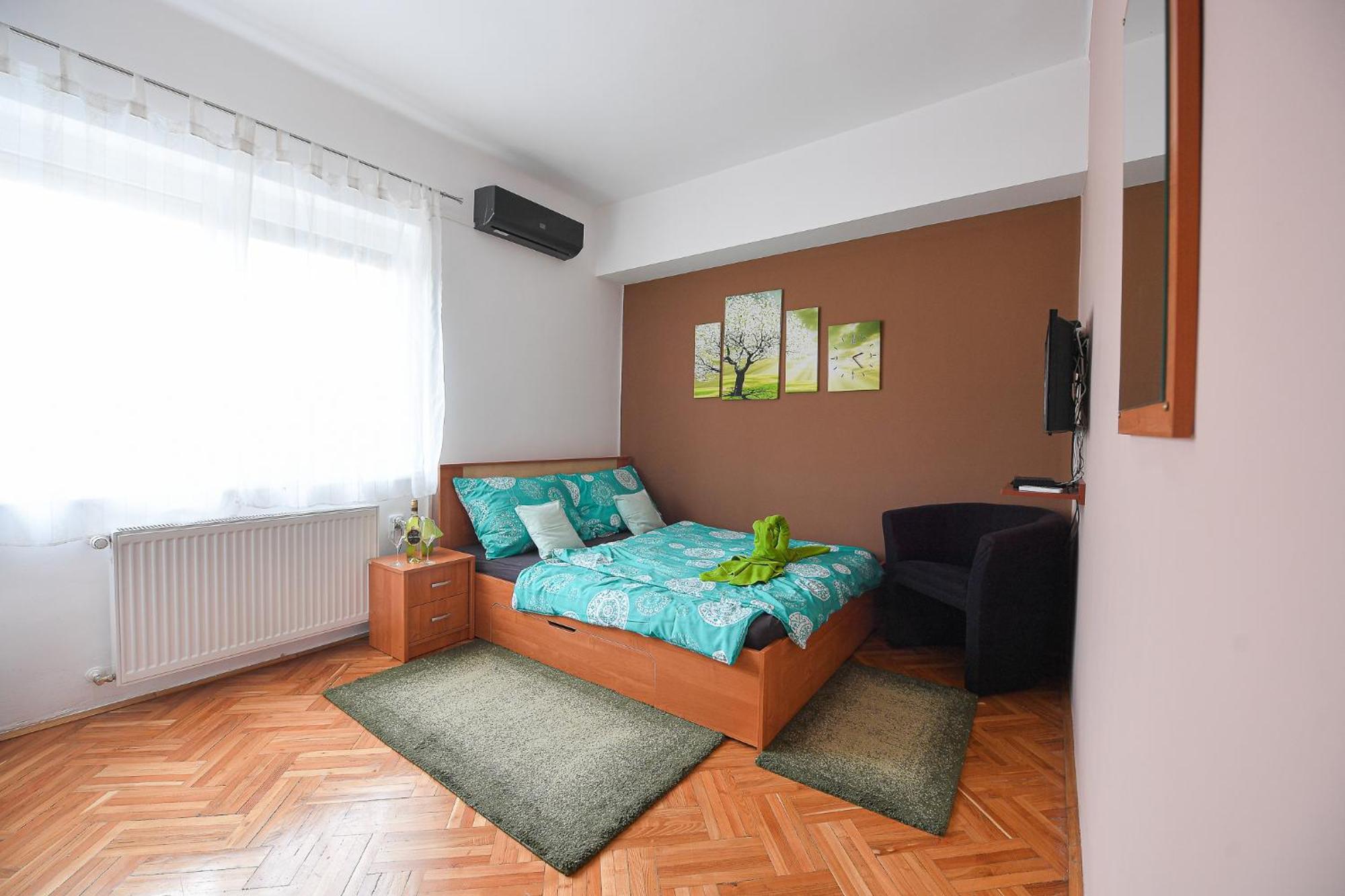 Kokusz Apartmanok エゲル 部屋 写真