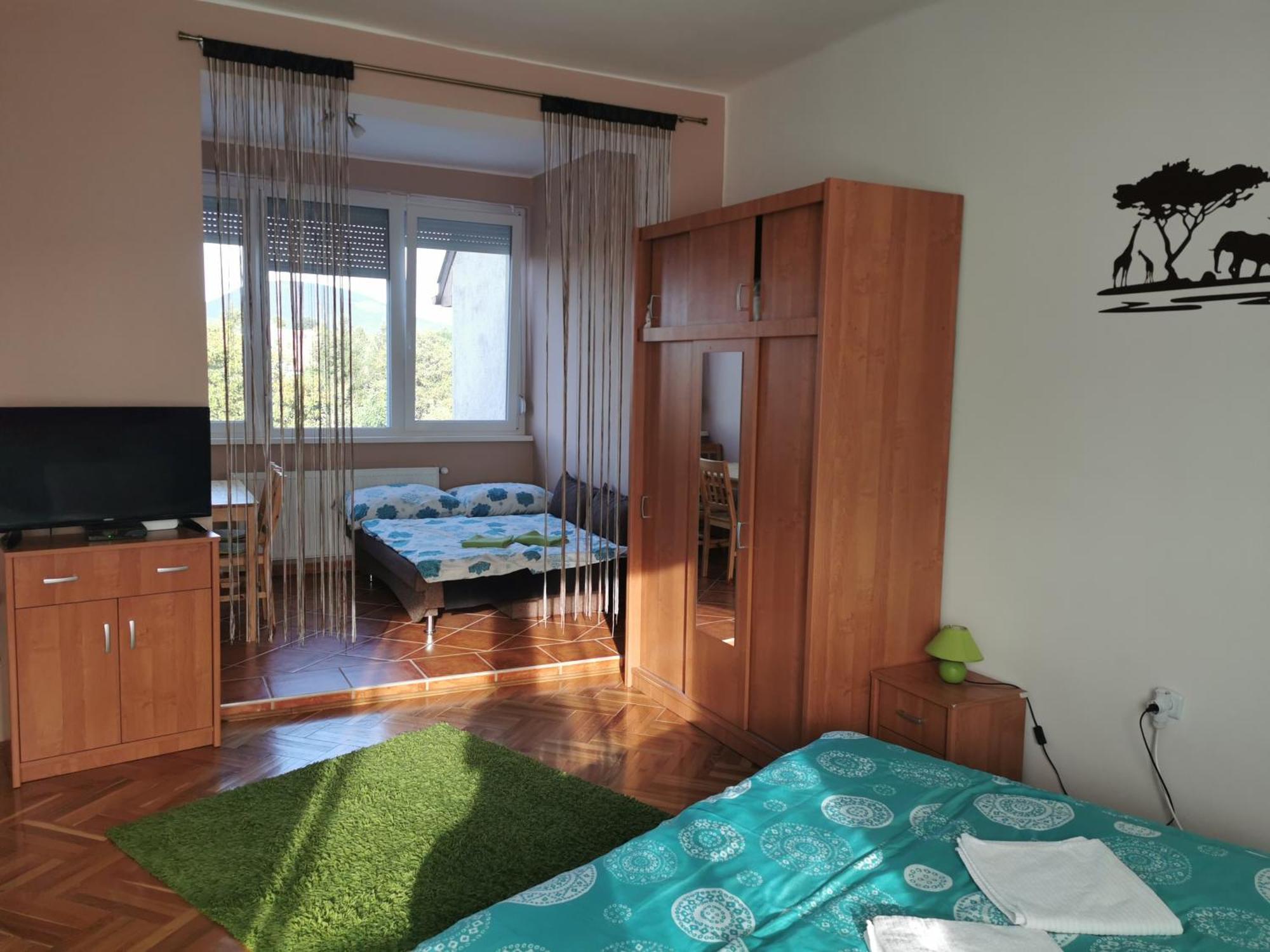 Kokusz Apartmanok エゲル 部屋 写真